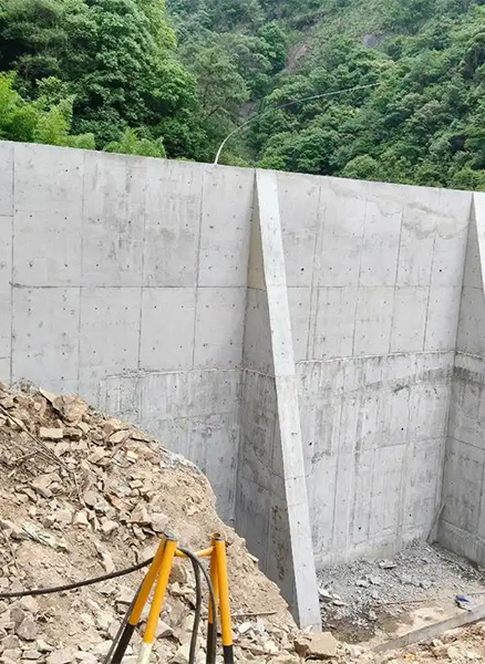运城新绛县重力式挡土墙